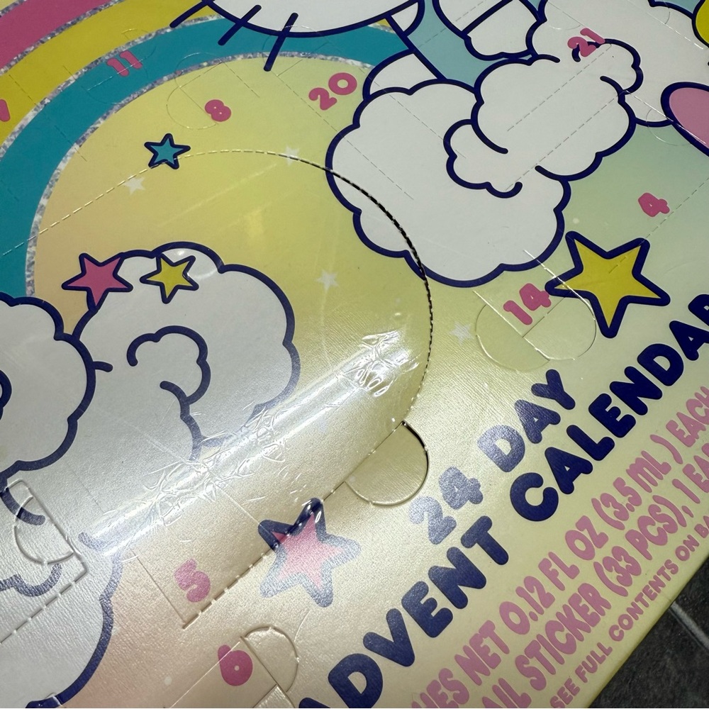 Hello Kitty and Friends Rainbow Advent Calendar - Picture 6 of 7